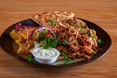 34. Gyros tallerken av kylling 34. Gyros tallerken av kylling