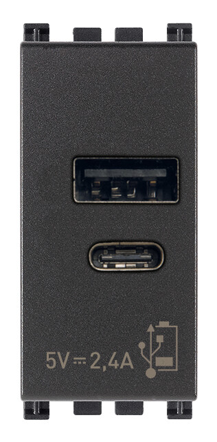 Зарядное устройство с разъемом USB A+C 5V 2,4A, 1модуль, серое