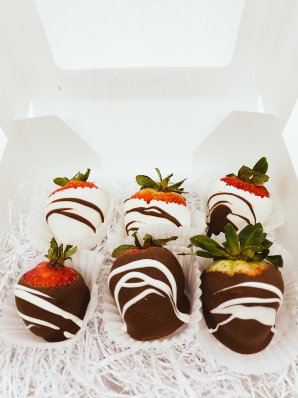 Box of 6 Milk and White Chocolate Dipped Strawberries