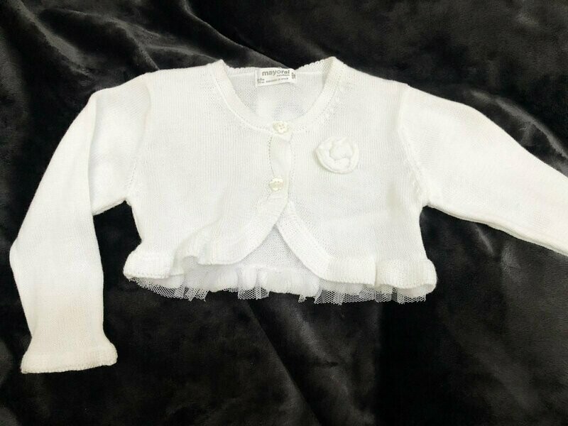 Gilet en maille court blanc cassé + petite dentelle en bas