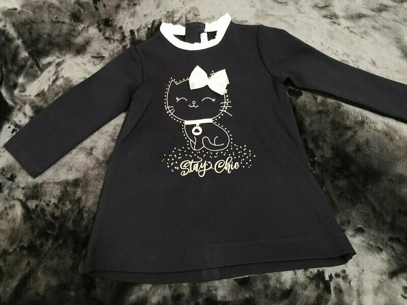 Robe marine avec chat