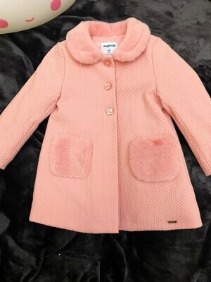 Manteau rose avec poche + col en fourrure
