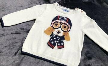 Pull écru "chien casque"