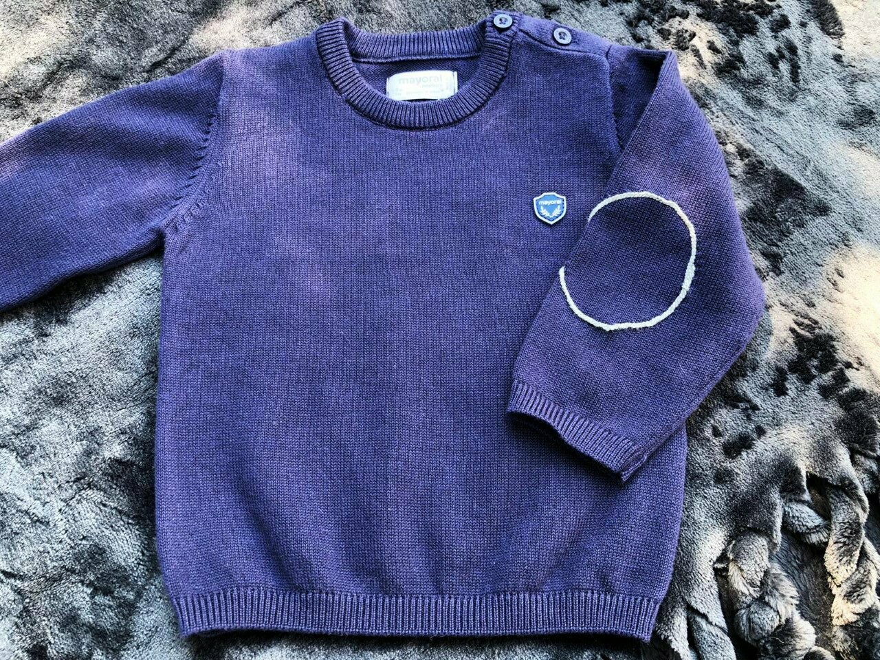 Petit pull en maille marine