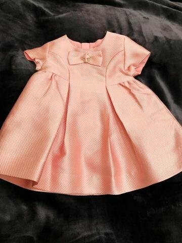 Robe cérémonie avec noeud rose et reflets brillants