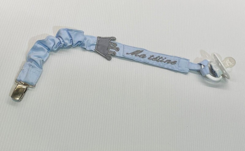 Attache tétine personnalisée "COURONNE/CIEL"
