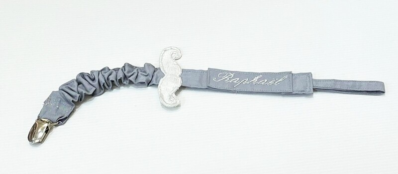 Attache tétine personnalisée "MOUSTACHE/GRIS"