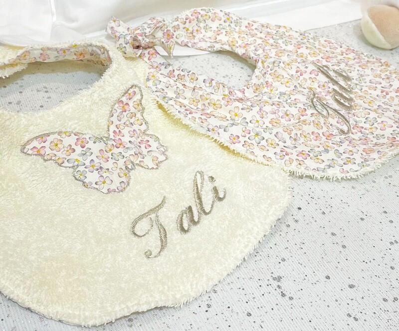 Lot de 2 bavoirs "PAPILLON LIBERTY"