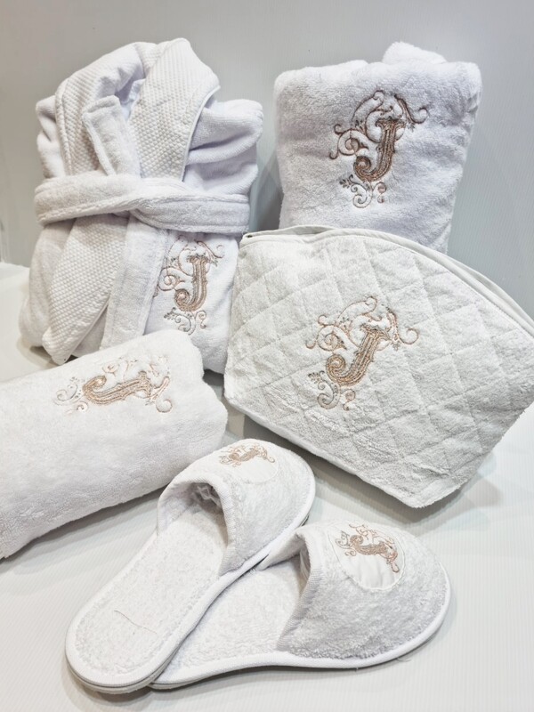 Corbeille éponges blanches / initiale rose gold