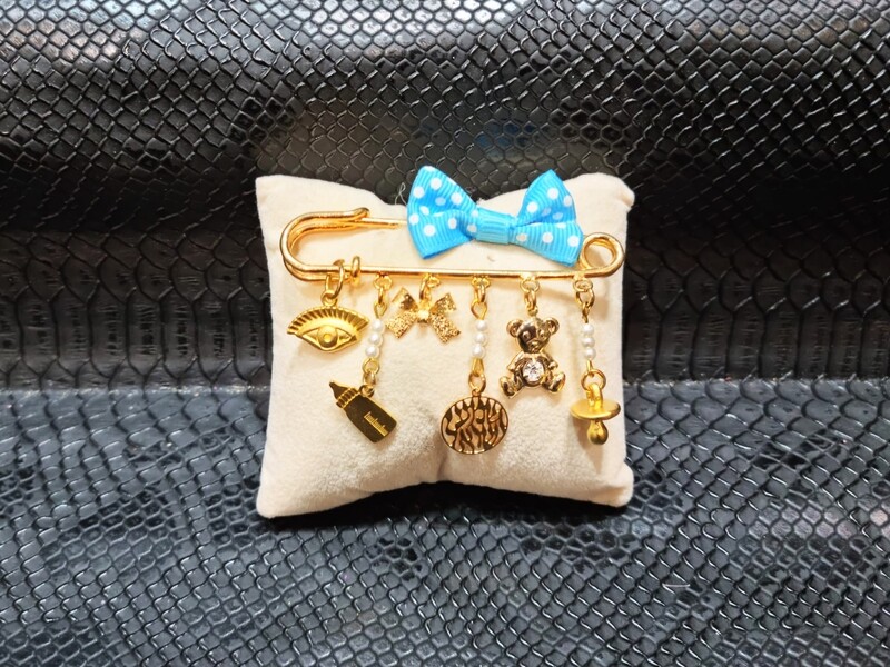 Broche "RONN"