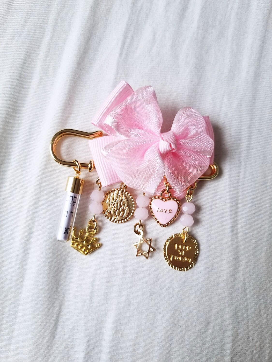 Broche "LEVANA"