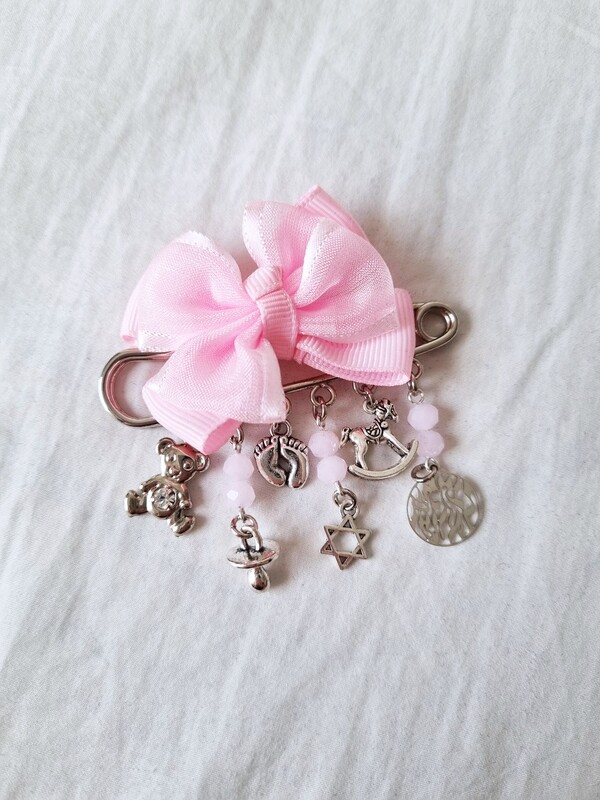Broche "LYA"