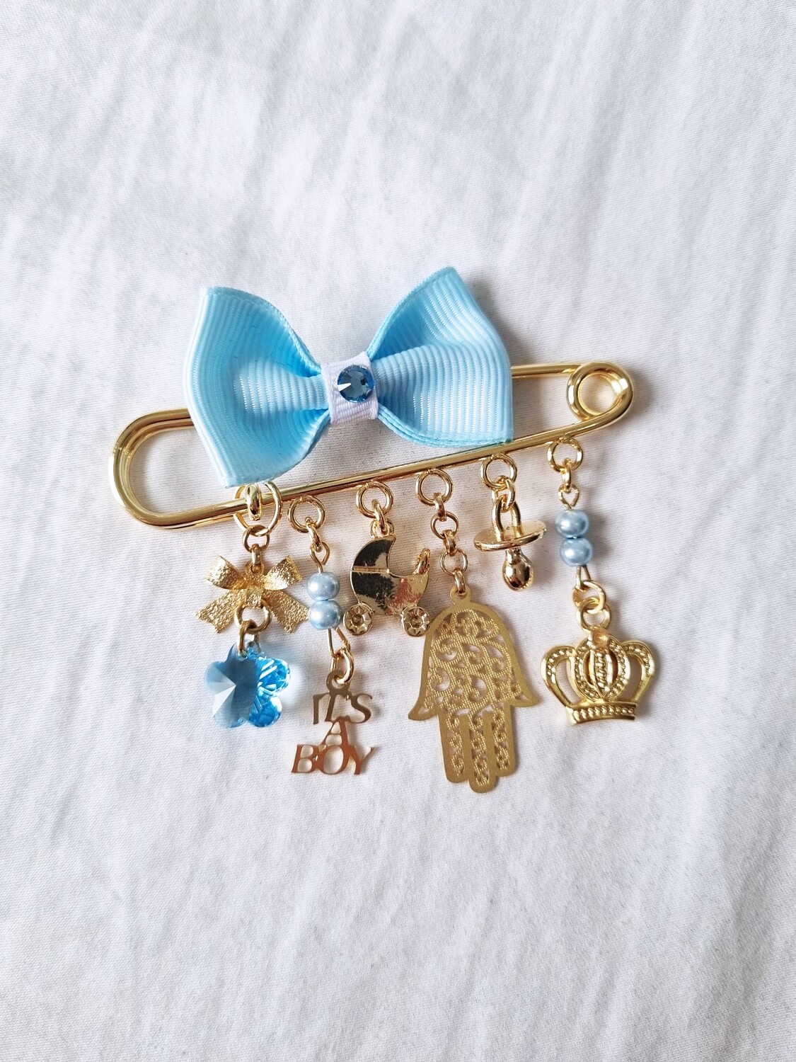Broche "HUGO"