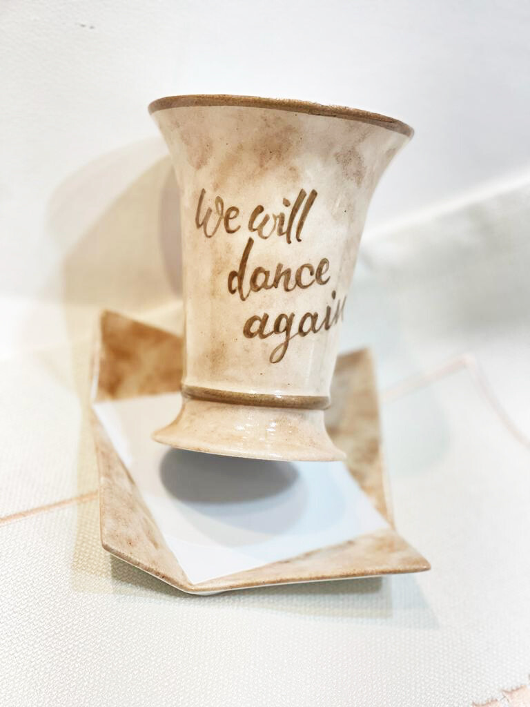 Verre de kiddouch taupe "WE WILL DANCE AGAIN"