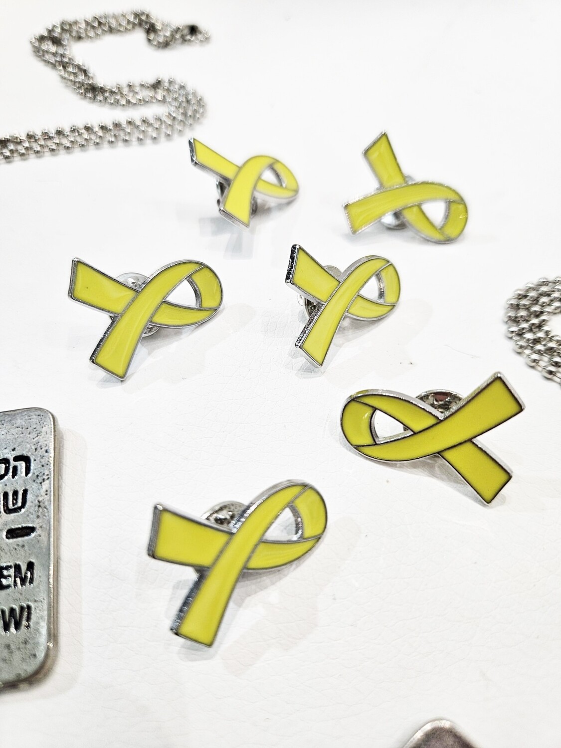 Pins "RUBAN JAUNE"