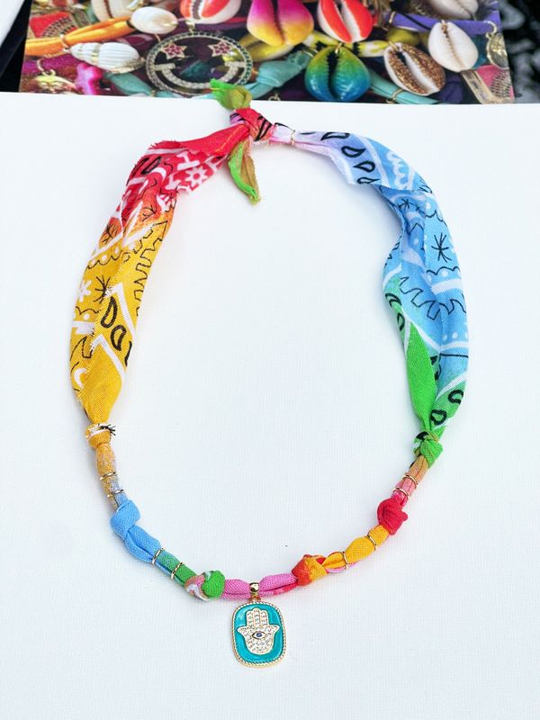 Collier "MIA"