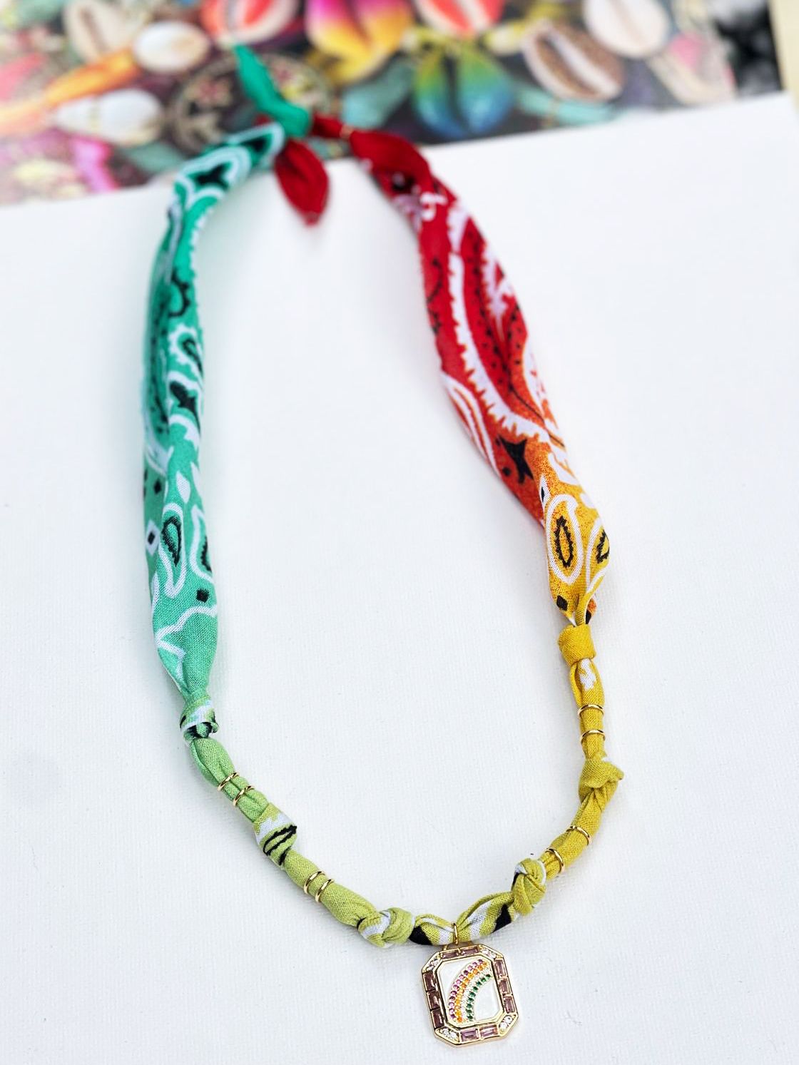 Collier "LIORA"