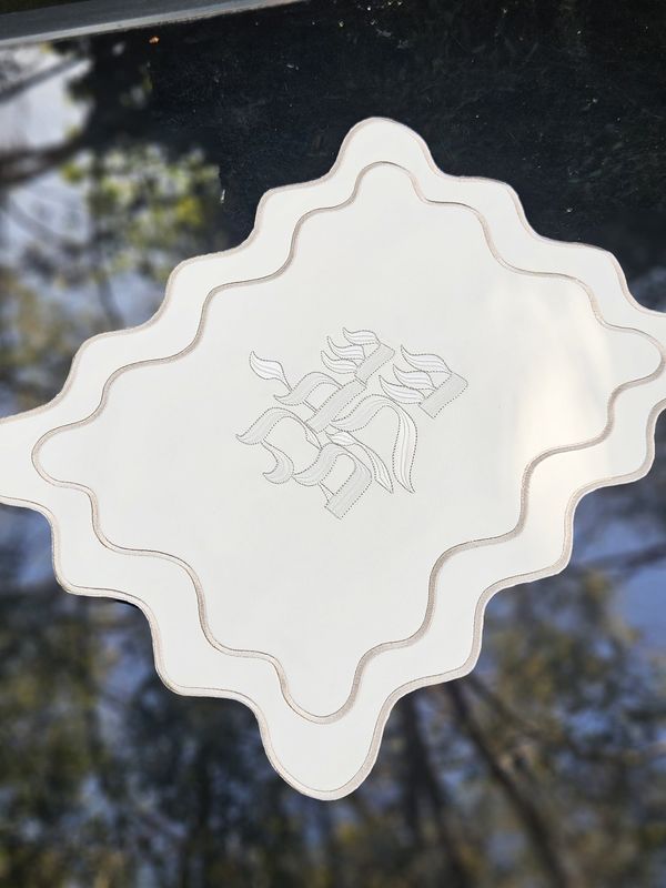 Couvre pain festonné "AMOUR"