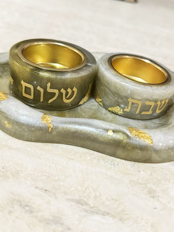 Bougeoirs en résine "VERT KAKI"