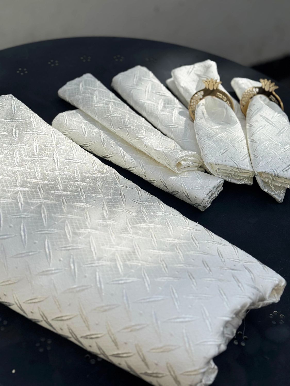 Nappe "STRILLÉ"