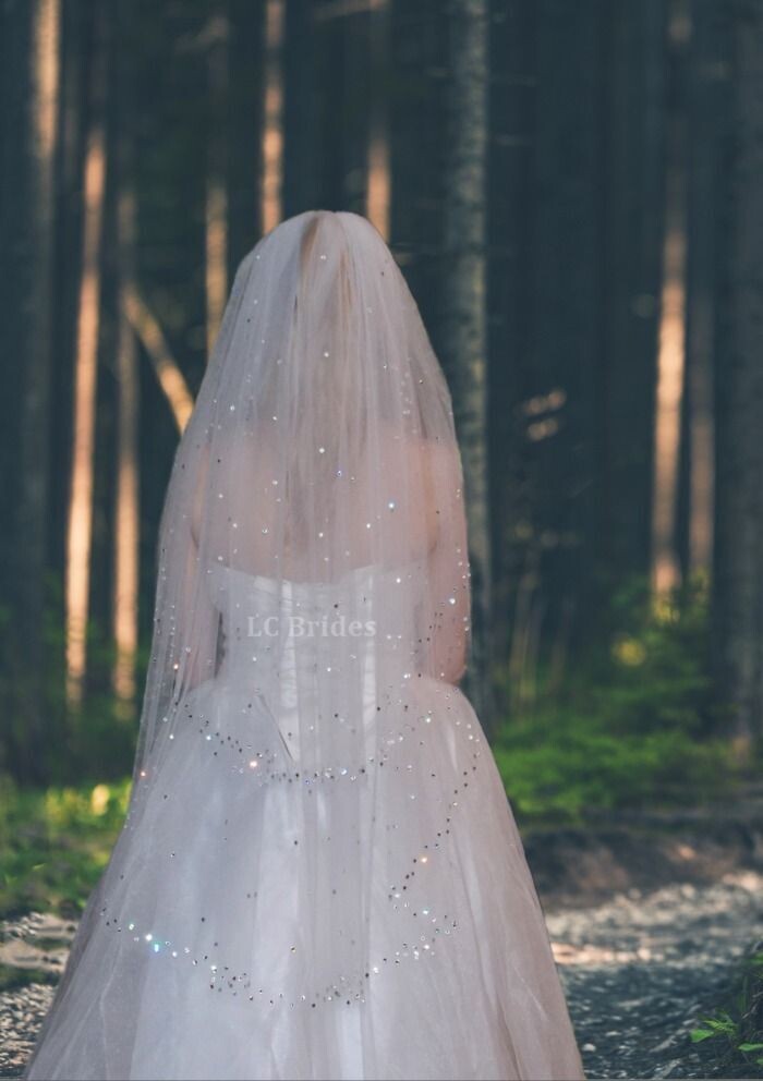 AMIRA | Princess 2 Tier Sparkling Wedding Veil with Crystals - Fingertip Length