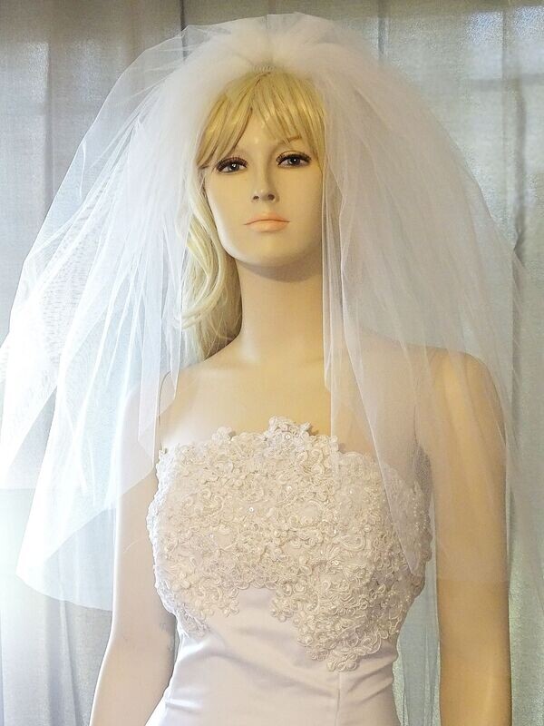 Full Pouf Wedding Veil, Elbow Length