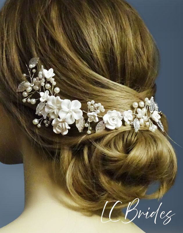 White Flower Cluster Silver Leaf