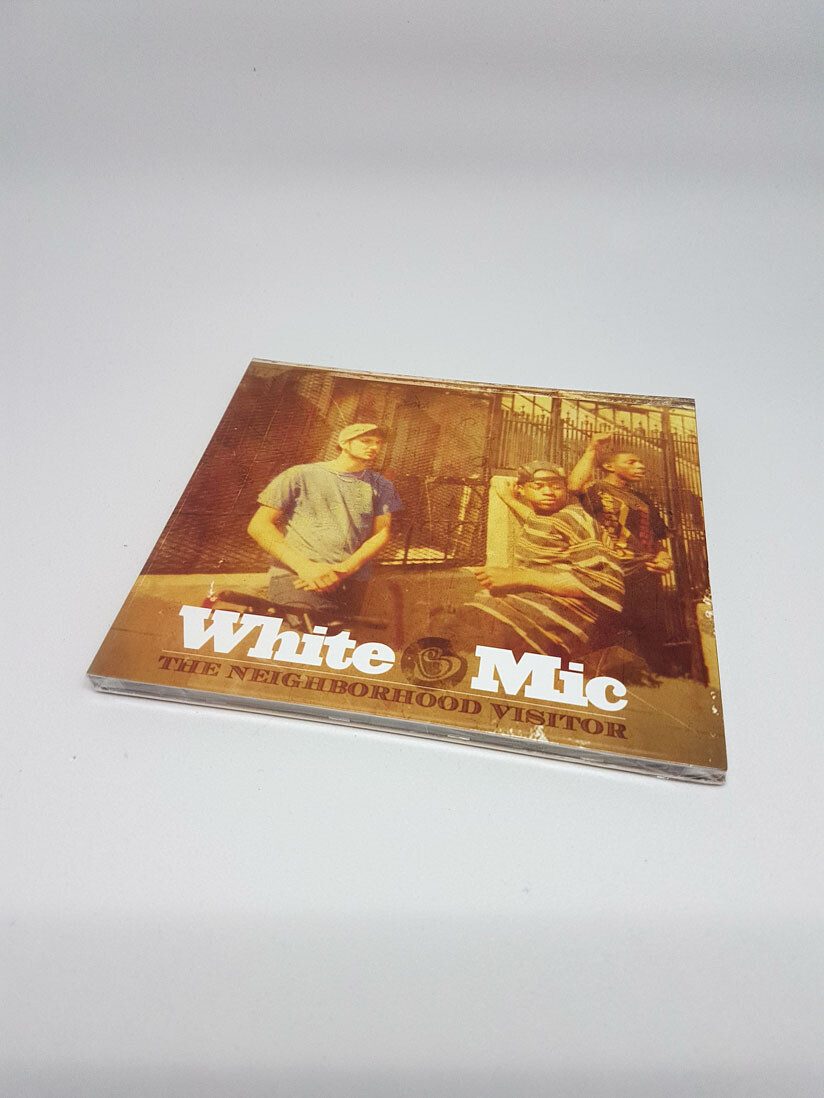White Mic - The neighborhood visitor White Mic - The neighborhood visitor