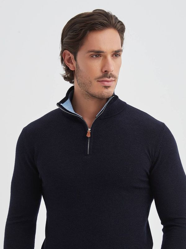 Yves Enzo Paris Maglione Slim in Viscosa Blu Scuro