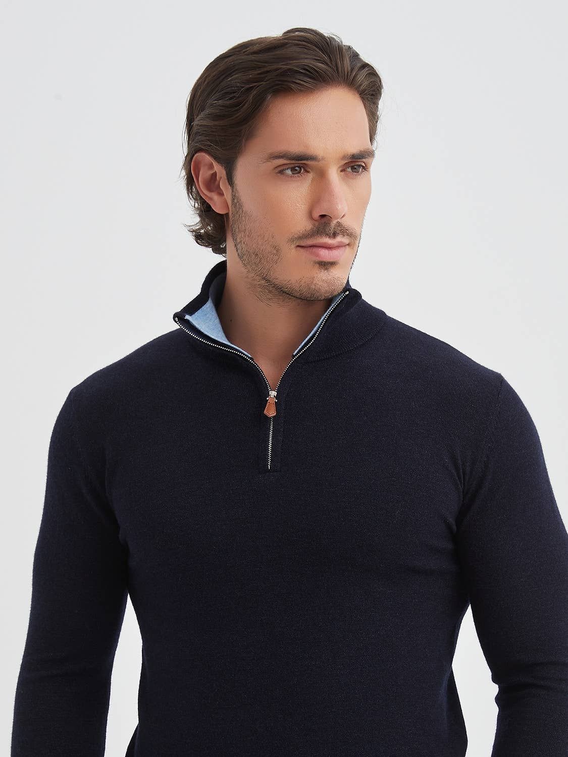 Yves Enzo Paris Maglione Slim in Viscosa Blu Scuro