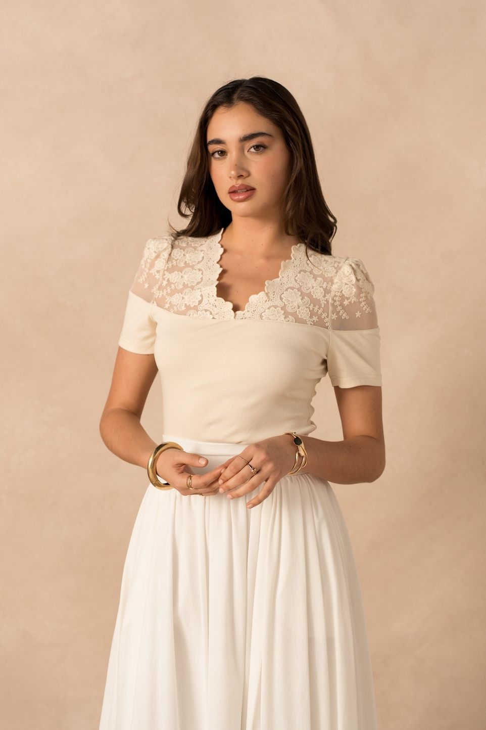 Lulumary Top in cotone con scollo V in pizzo Beige