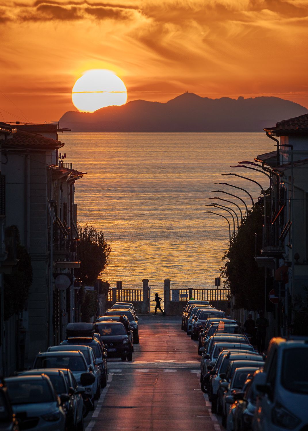 Tramonto sulla Gorgona (da Antignano)