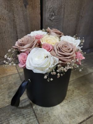 Flowerbox mit Infinity Rosen