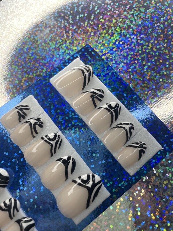‘Zebra’ press ons