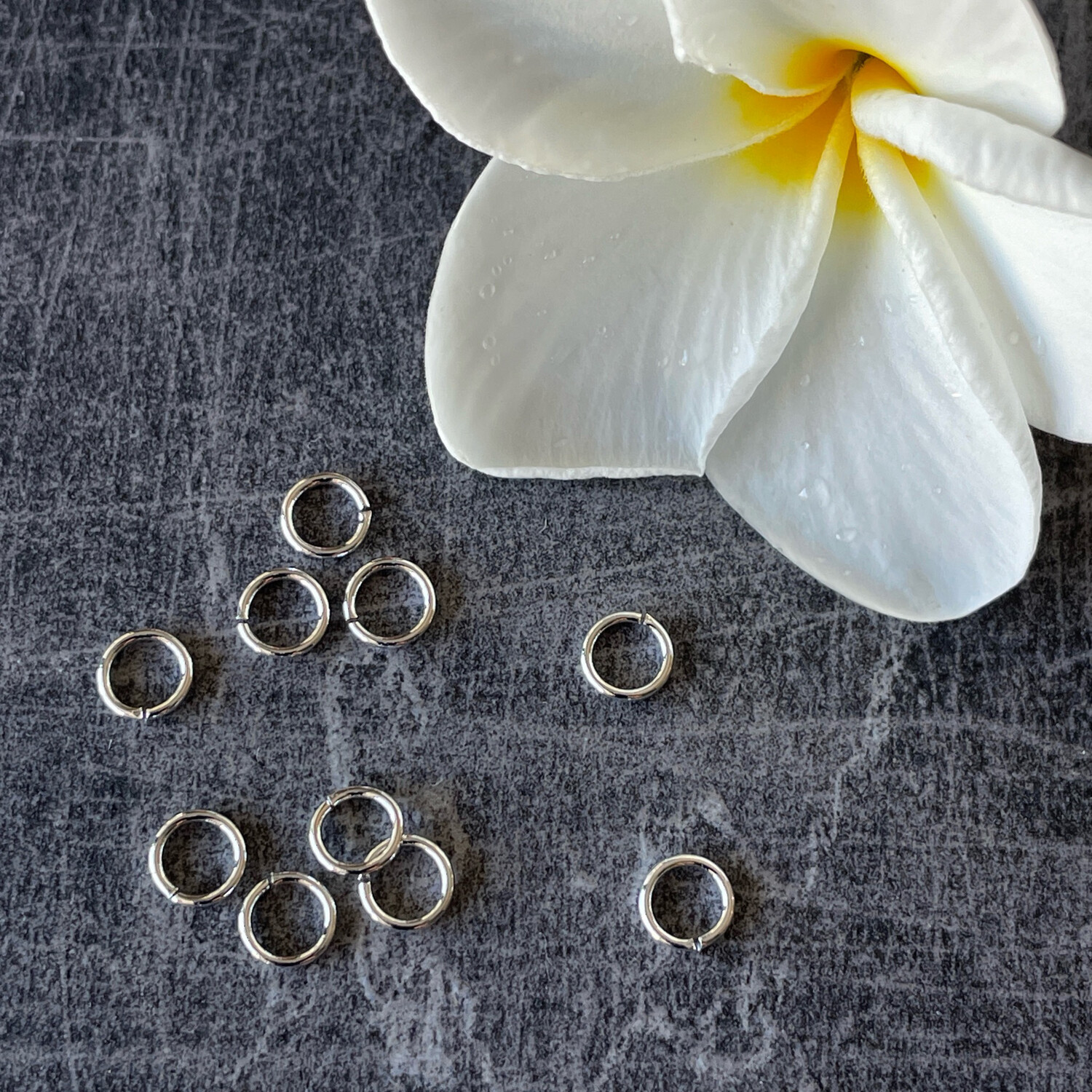 100 Jump Rings, 5mm, Silver-Plated Brass