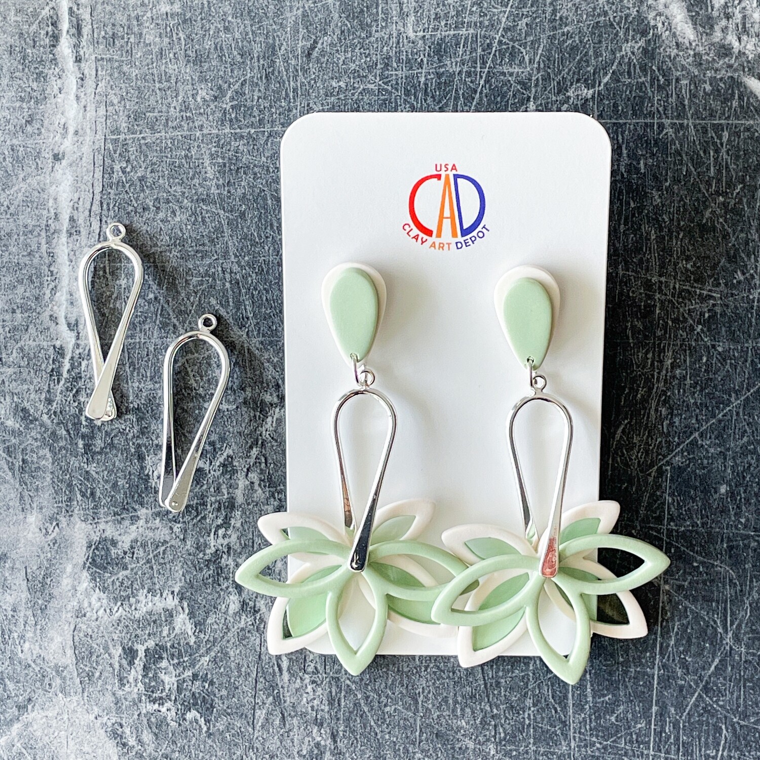 Large, Silver - Plated Brass Component / 29. x 11 mm with 25 mm grip length / Sold per pckg of 2 pieces.