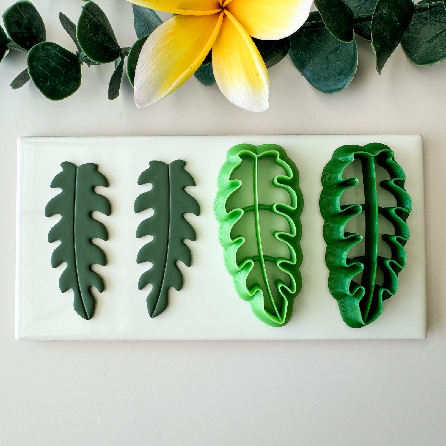 Leaf #08, Left &amp; Right Embossing Cutter Set