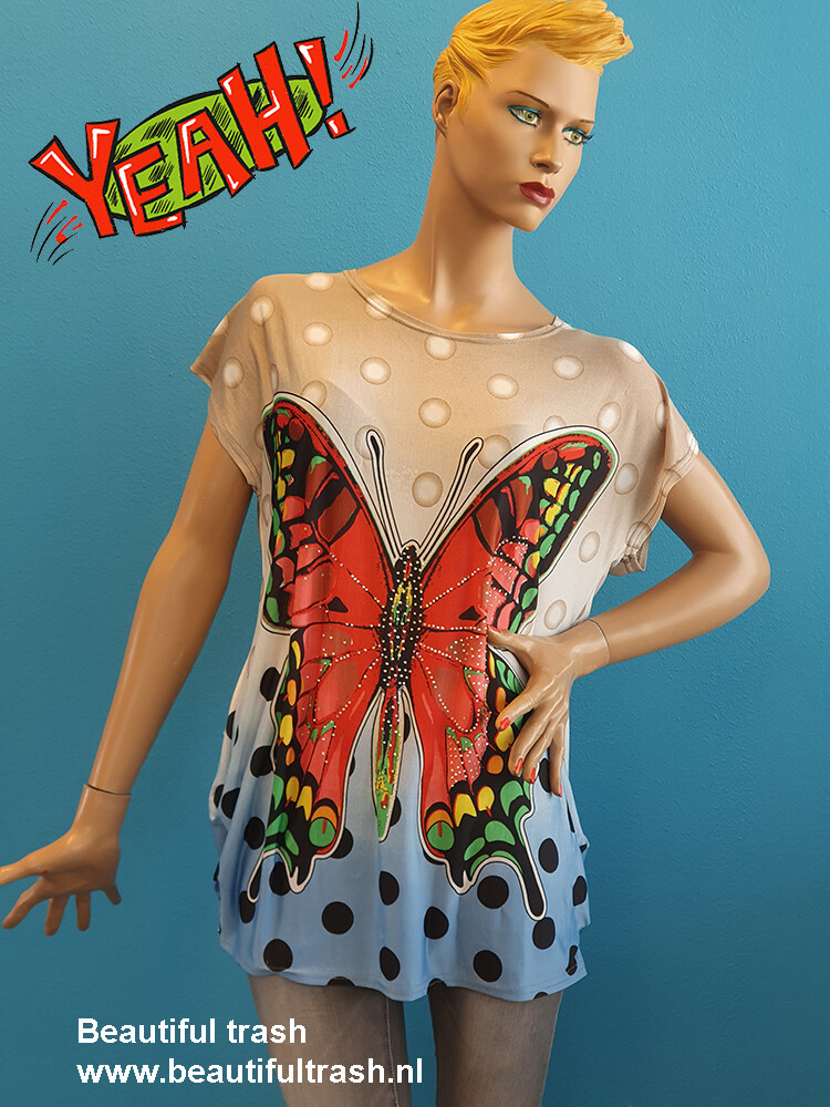 Shirt met vlinder. Maat L/XL