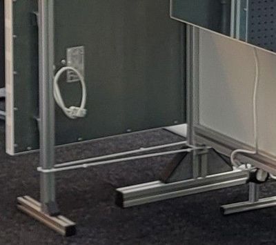 Fußgestell für horizontale INVARO 550 Infrarotheizungen Fußgestell für horizontale INVARO 550 Infrarotheizungen