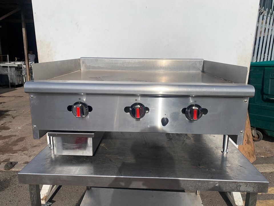 3 BURNER GAS GRIDDLE AMERICAN RANGE USED