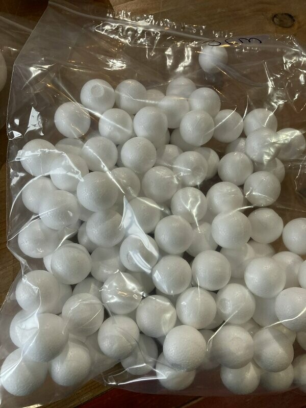 Styropor bal 5 cm (50 stuks) Styropor bal 5 cm (50 stuks)