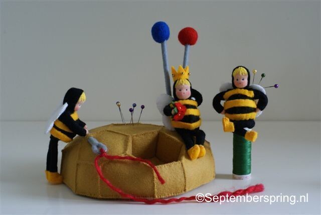 Patroonblad 64:  Bijensteek    ( Septemberspring)