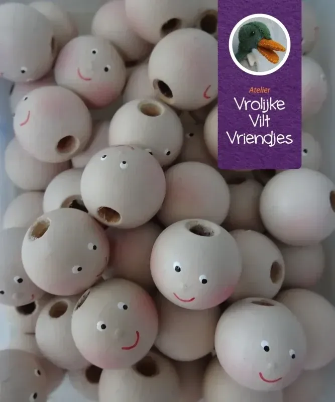 Gezichtskraaltje 20 mm ( per 3 stuks) Vrolijke Viltvriendjes Gezichtskraaltje 20 mm ( per 3 stuks) Vrolijke Viltvriendjes
