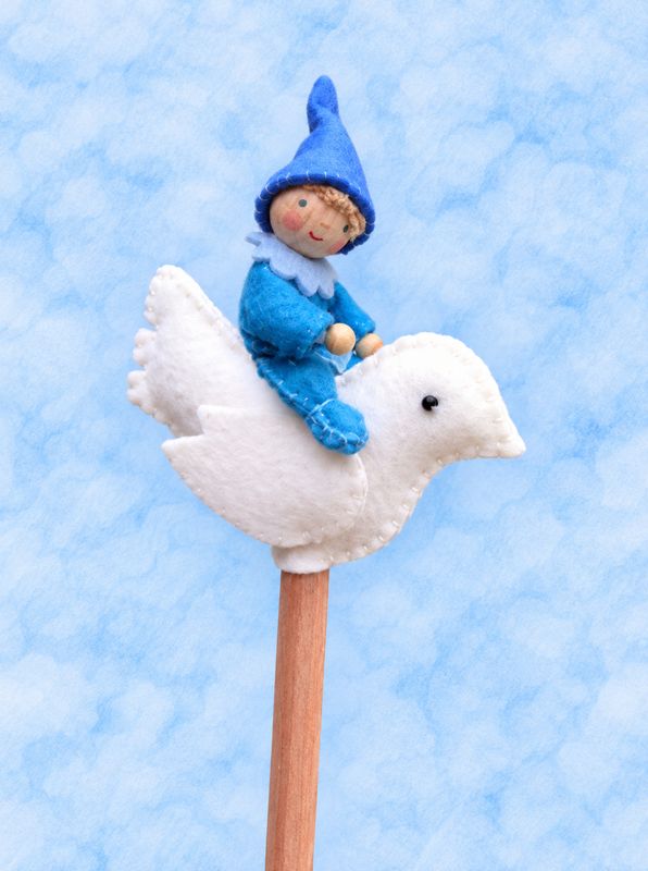 Potloodpopje  Kabouter op Vogeltje