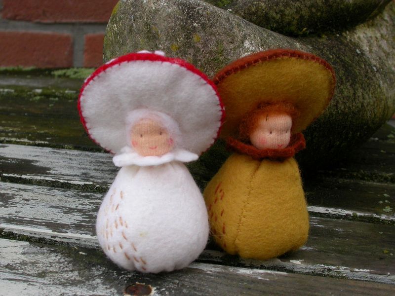 Paddestoelpopjes ( Mieke Stender) Paddestoelpopjes ( Mieke Stender)