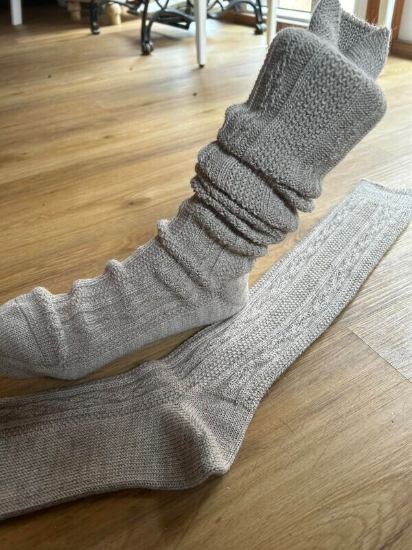 Trachtensocken beige lang