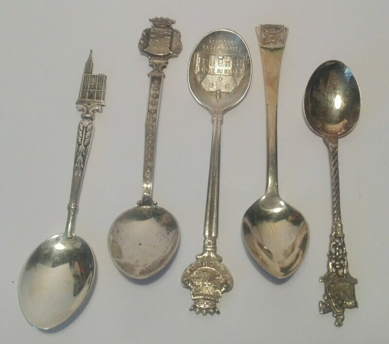 alte 5 X Zierlöffel versilbert