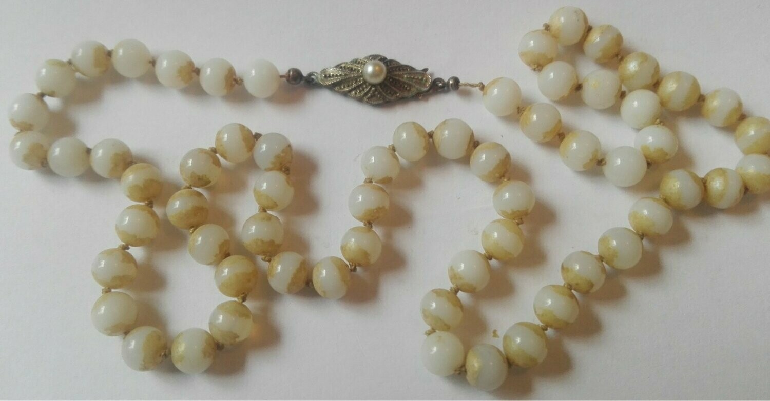 Kette mit Steinen und 835er Jugendstil-Verschluss