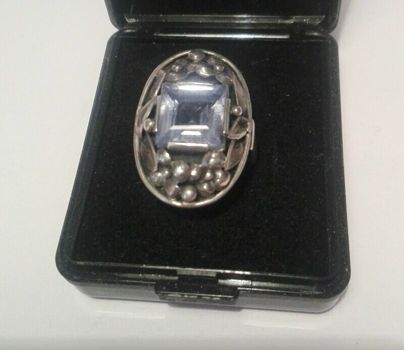 Schöner schwerer Jugendstile Ring 800er Silber hellblauer Stein Schöner schwerer Jugendstile Ring 800er Silber hellblauer Stein