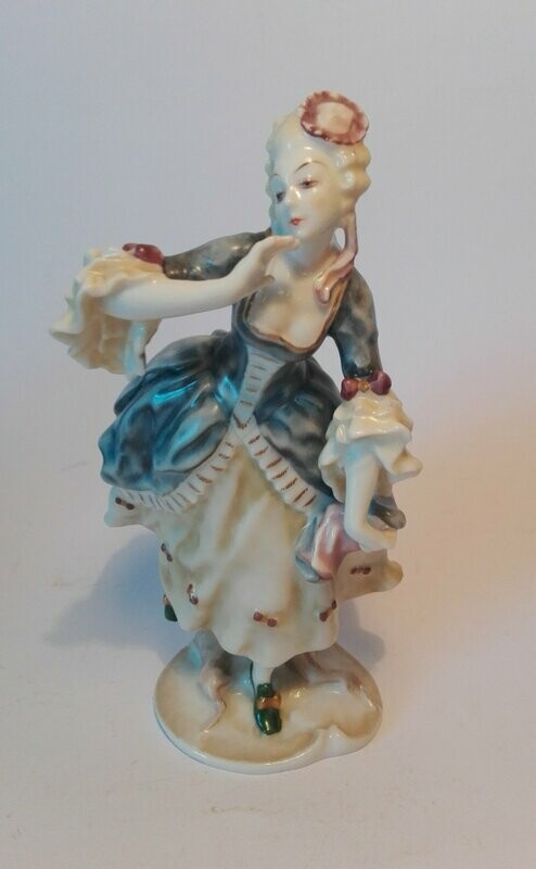 Karl TutterMOZART'S MARRIAGE OF FIGARO ROSINA Art DécoHutschenreuther Selb Porzellan Kunstabteilung Germany